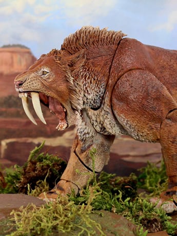 Cyberzoic Smilodon populator (Tan Ver.) 1/12 Scale Action Figure Gallery Image 2