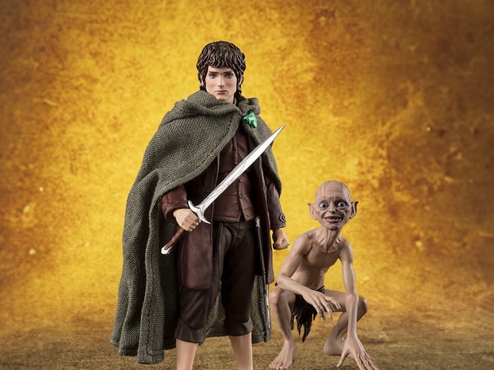 The Lord of the Rings: The Fellowship of the Ring S.H.Figuarts Frodo Baggins & Gollum Action Figure Set Gallery Image 1