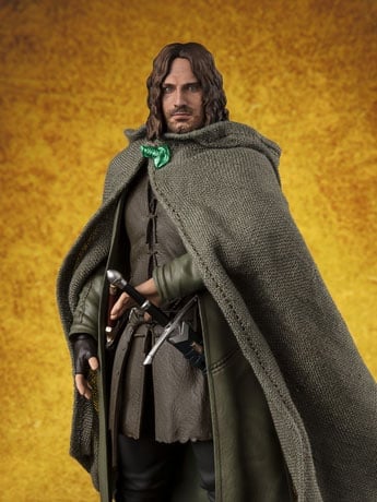 The Lord of the Rings: The Fellowship of the Ring S.H.Figuarts Aragorn Action Figure Gallery Image 2