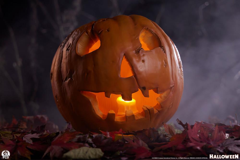 Halloween Jack-O-Lantern 1/1 Scale Foam Replica Gallery Image 3