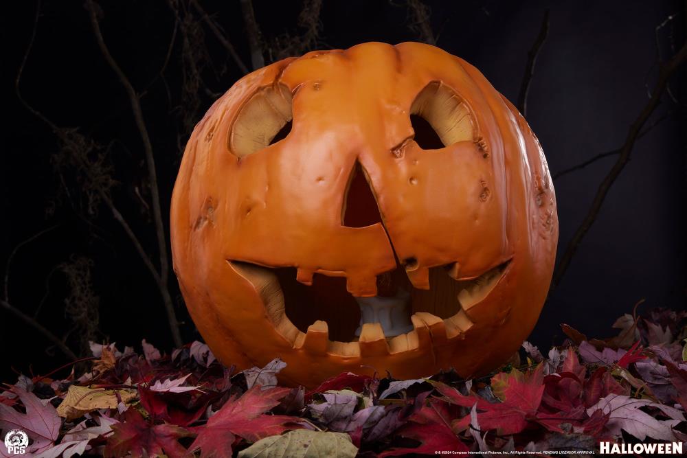 Halloween Jack-O-Lantern 1/1 Scale Foam Replica Gallery Image 9