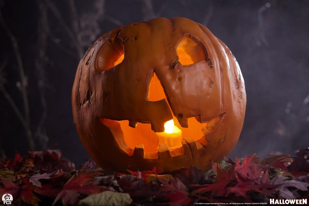 Halloween Jack-O-Lantern 1/1 Scale Foam Replica Gallery Image 4