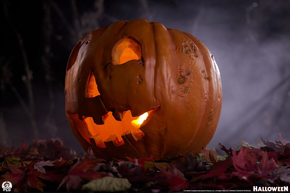 Halloween Jack-O-Lantern 1/1 Scale Foam Replica Gallery Image 5