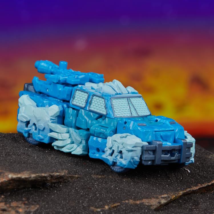 Transformers: Legacy United Star Raider Thundertron, Star Raider Nightstrike, & Infernac Universe Calcitron Exclusive Action Figure Set Gallery Image 9