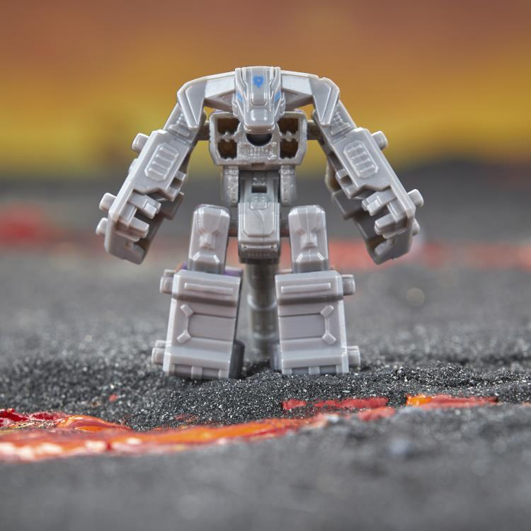 Transformers: Legacy United Doom 'n Destruction Collection Wrecker Malleus Minotaurus, Chop Shop, & Barrage Exclusive Action Figure Set Gallery Image 16