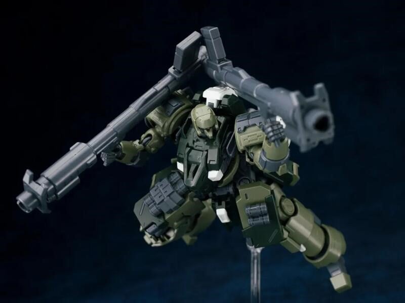 Ultra Action Trooper Series ZA-08 Zarov (Jungle Green Ver.) 1/144 Model Kit Gallery Image 6