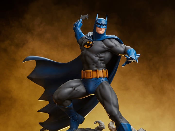 DC Comics Batman Retro Edition 1/6 Scale Maquette Gallery Image 1
