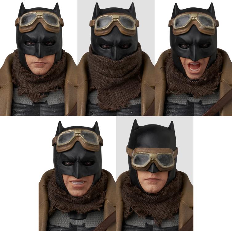 アメコミ MAFEX No.260 KNIGHTMARE BATMAN b MAFEX No. 260 Knightmare Batman Action Figure (Zack Synder)