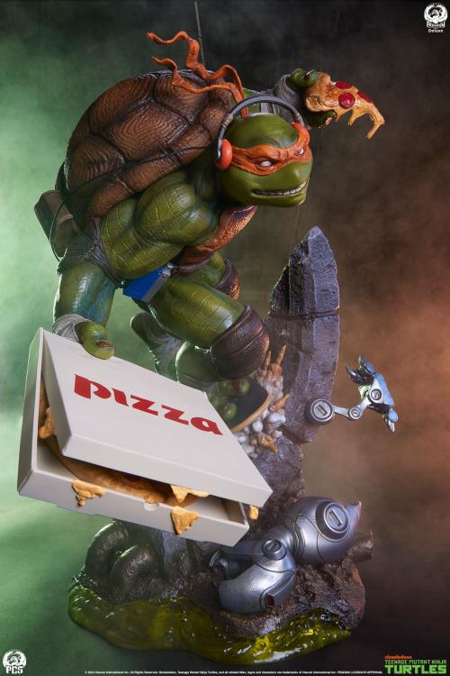 Teenage Mutant Ninja Turtles Legends Michelangelo Deluxe 1/3 Scale Limited Edition Statue Gallery Image 9