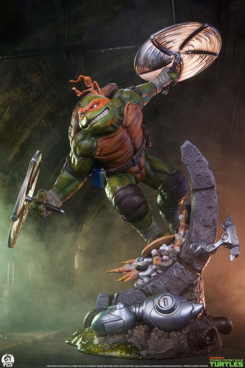 Teenage Mutant Ninja Turtles Legends Michelangelo Deluxe 1/3 Scale Limited Edition Statue Gallery Image 4