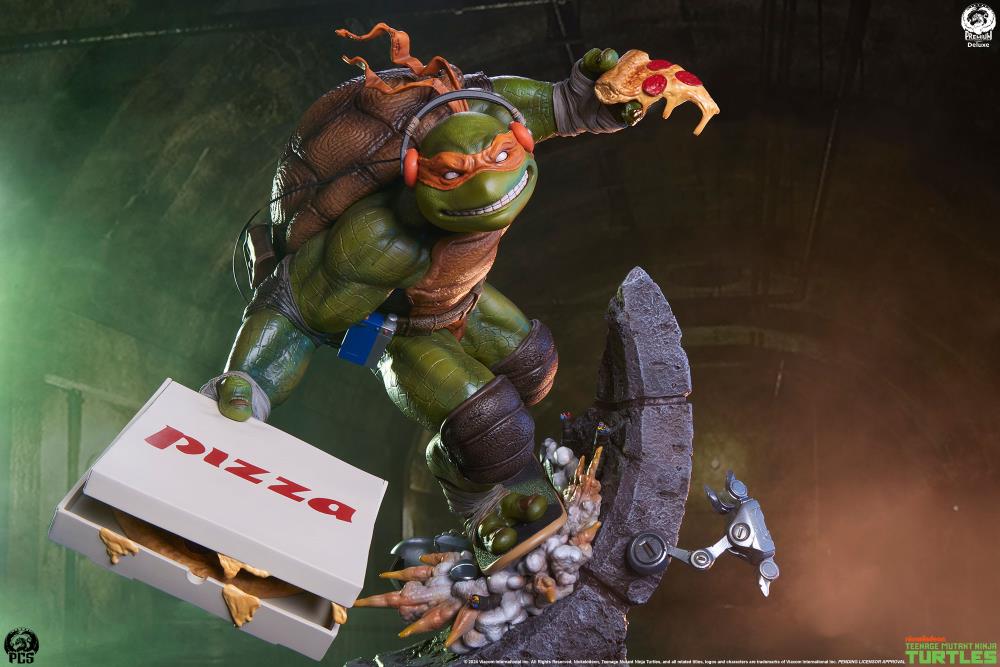 Teenage Mutant Ninja Turtles Legends Michelangelo Deluxe 1/3 Scale Limited Edition Statue Gallery Image 10