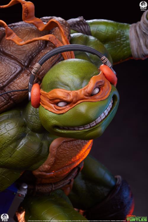Teenage Mutant Ninja Turtles Legends Michelangelo Deluxe 1/3 Scale Limited Edition Statue Gallery Image 32