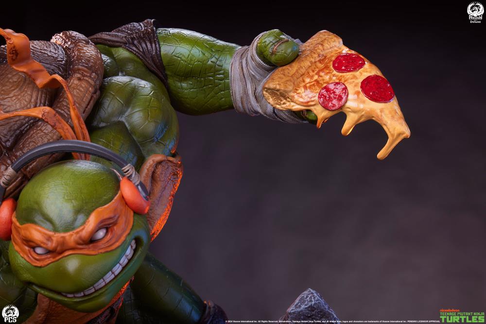 Teenage Mutant Ninja Turtles Legends Michelangelo Deluxe 1/3 Scale Limited Edition Statue Gallery Image 40
