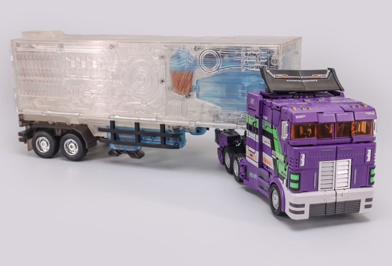 GDW-01C Ultra Maxmas (Purple Ver.) Figure Gallery Image 10