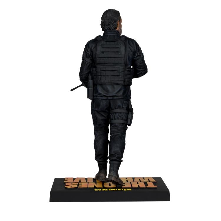 The Walking Dead: The Ones Who Live Rick Grimes Deluxe 1/6 Scale Limited Edition Statue Gallery Image 9