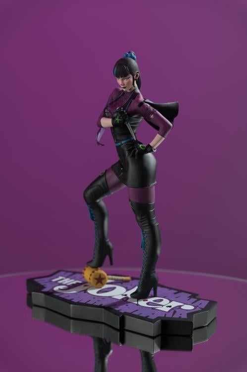 DC Comics Purple Craze Punchline 1/10 Scale Limited Edition Statue (Stanley "Artgerm" Lau) Gallery Image 5