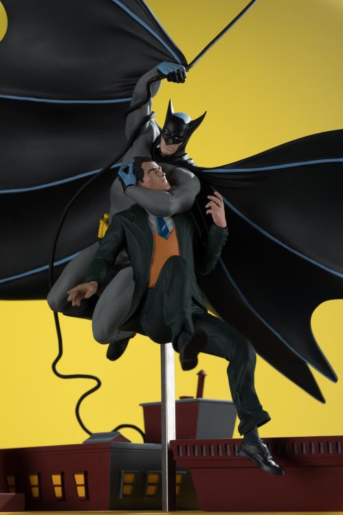 DC Comics Batman (Detective Comics #27) 1/10 Scale Limited Edition Statue Gallery Image 6