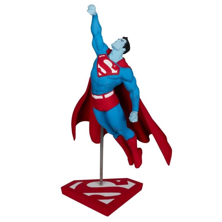 DC Comics Superman Red and Blue 1/10 Scale Limited Edition Statue (Gary Frank) Gallery Image 6