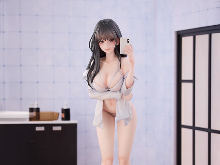 Hitomio Illustration Selfie Girl 1/6 Scale Figure Gallery Image 1