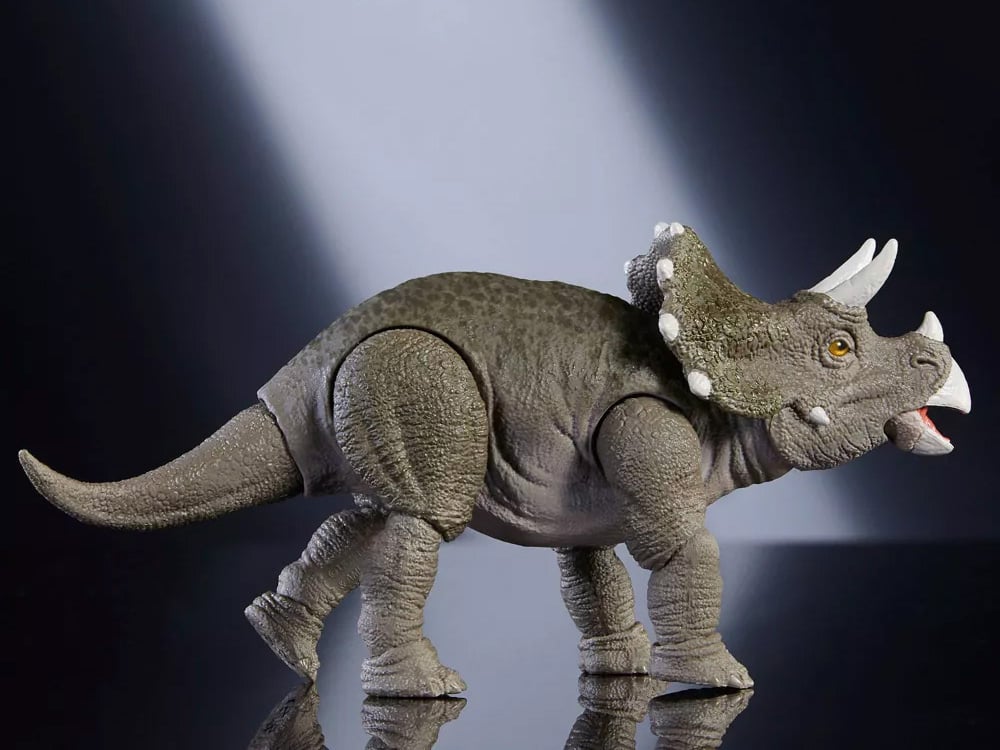Jurassic World Hammond Collection Juvenile Triceratops Action Figure Gallery Image 5