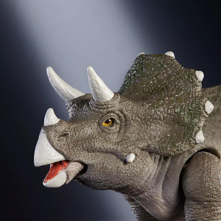 Jurassic World Hammond Collection Juvenile Triceratops Action Figure Gallery Image 6
