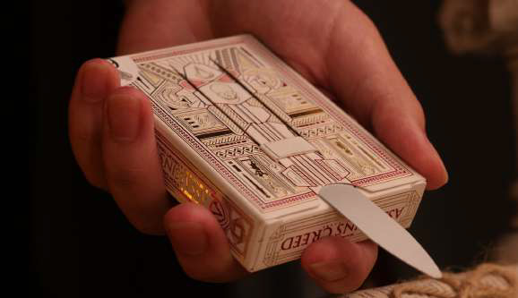 Assassin's Creed Legacy White Hidden Blade Edition Playing Cards Gallery Image 6