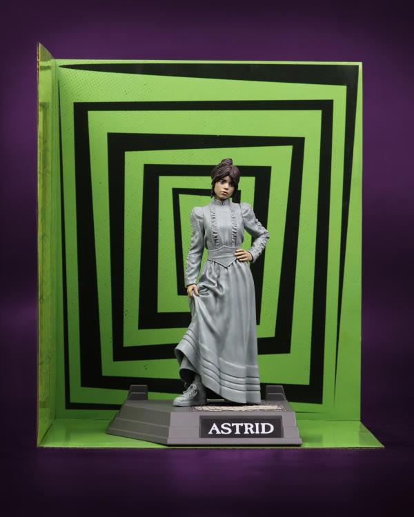 Beetlejuice Beetlejuice Movie Maniacs Astrid 6" Limited Edition Figure Gallery Image 5