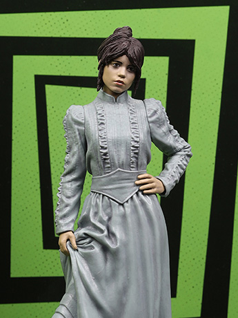 Beetlejuice Beetlejuice Movie Maniacs Astrid 6" Limited Edition Figure Gallery Image 2