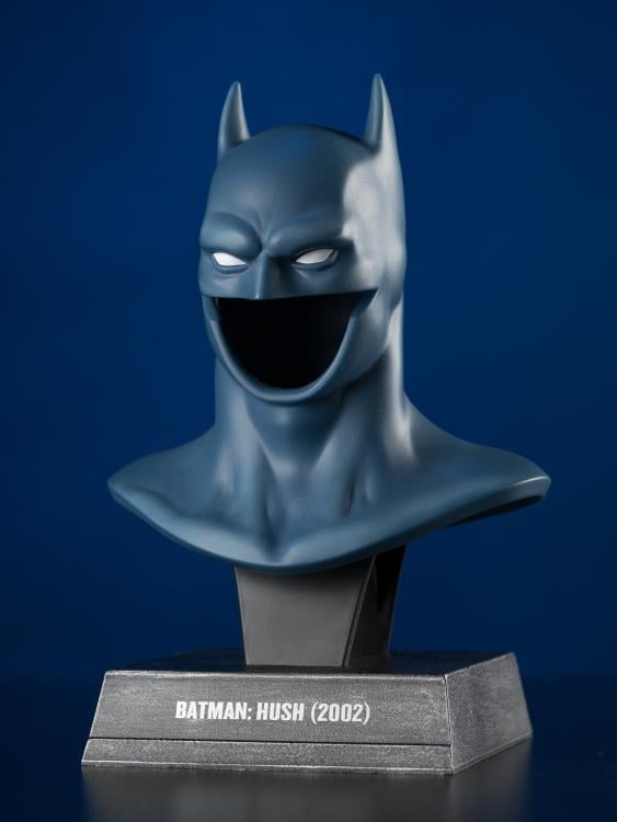 Batman: Hush Batman Cowl 1/3 Scale Replica Gallery Image 3