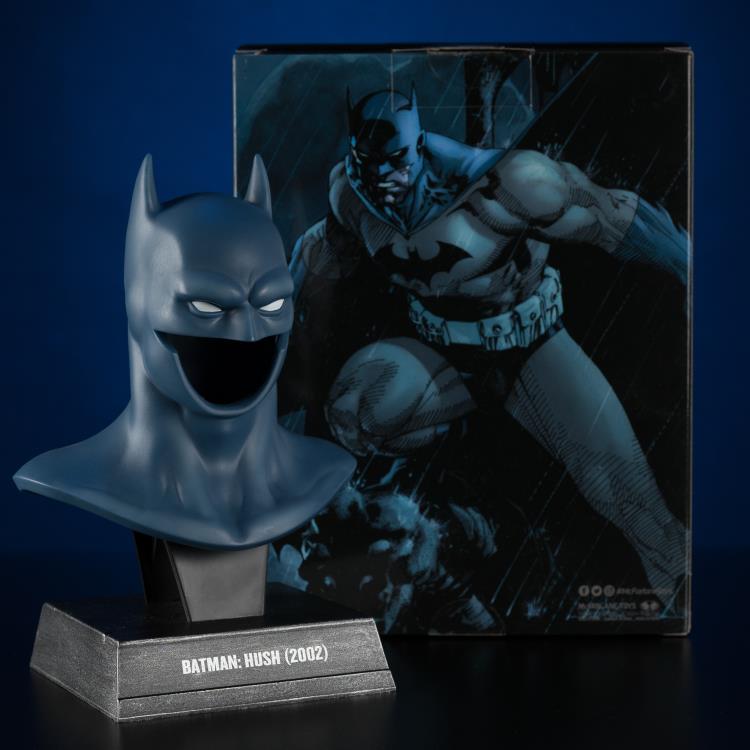 Batman: Hush Batman Cowl 1/3 Scale Replica Gallery Image 4