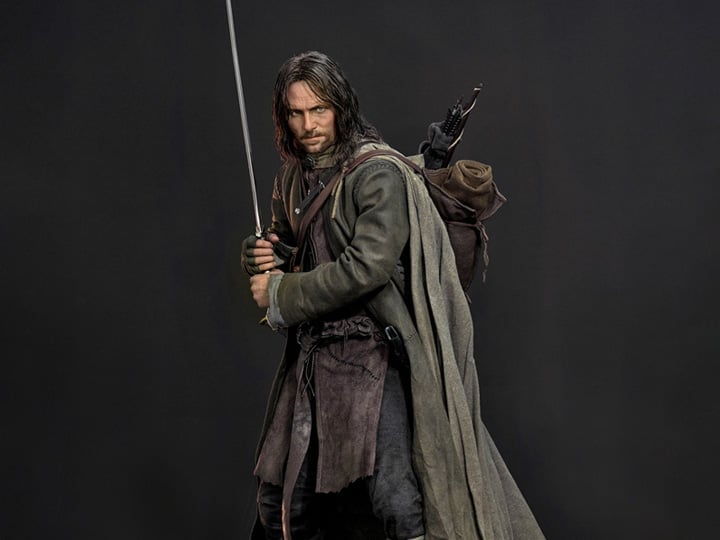 The Lord of the Rings Hyperreal Aragorn 1/3 Scale Limited Edition Statue Gallery Image 1