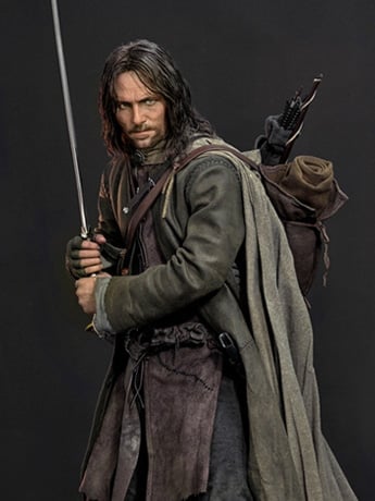 The Lord of the Rings Hyperreal Aragorn 1/3 Scale Limited Edition Statue Gallery Image 2