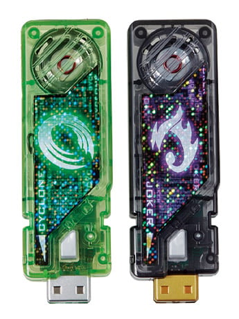 JOKER D CRYSTAL WARRIOR　限定版 Dragon Shield Standard Matte Dual Art Card Sleeves Batman 85th Anniver
