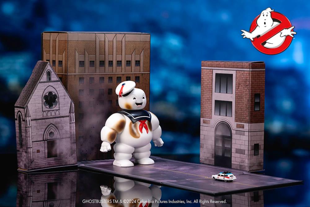 Ghostbusters Nano Scene Hollywood Rides Stay Puft Marshmallow Man with Nano Ecto-1 Gallery Image 3