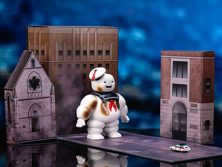 Ghostbusters Nano Scene Hollywood Rides Stay Puft Marshmallow Man with Nano Ecto-1 Gallery Image 1