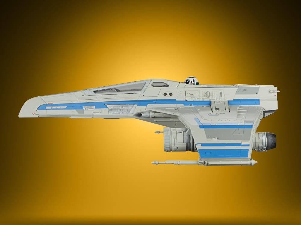 Star Wars: The Vintage Collection New Republic E-Wing & KE4-N4 Exclusive Figure & Vehicle Set (Ahsoka) Gallery Image 4