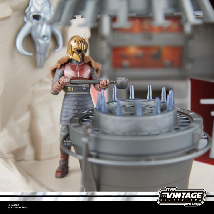 Star Wars: The Vintage Collection The Armorer's Forge Exclusive Playset (The Mandalorian) Gallery Image 8