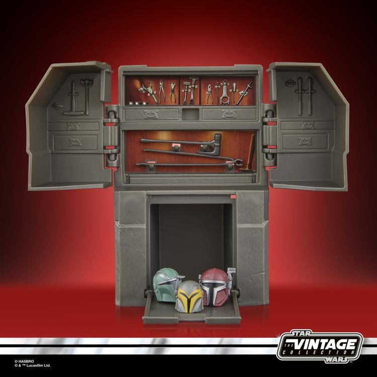 Star Wars: The Vintage Collection The Armorer's Forge Exclusive Playset (The Mandalorian) Gallery Image 14