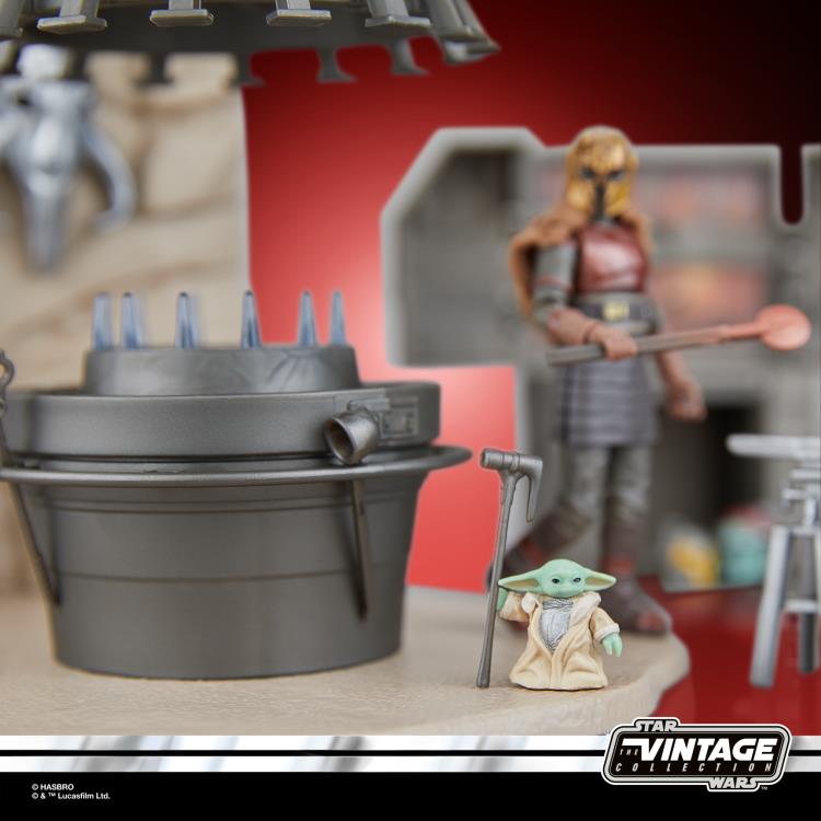 Star Wars: The Vintage Collection The Armorer's Forge Exclusive Playset (The Mandalorian) Gallery Image 13