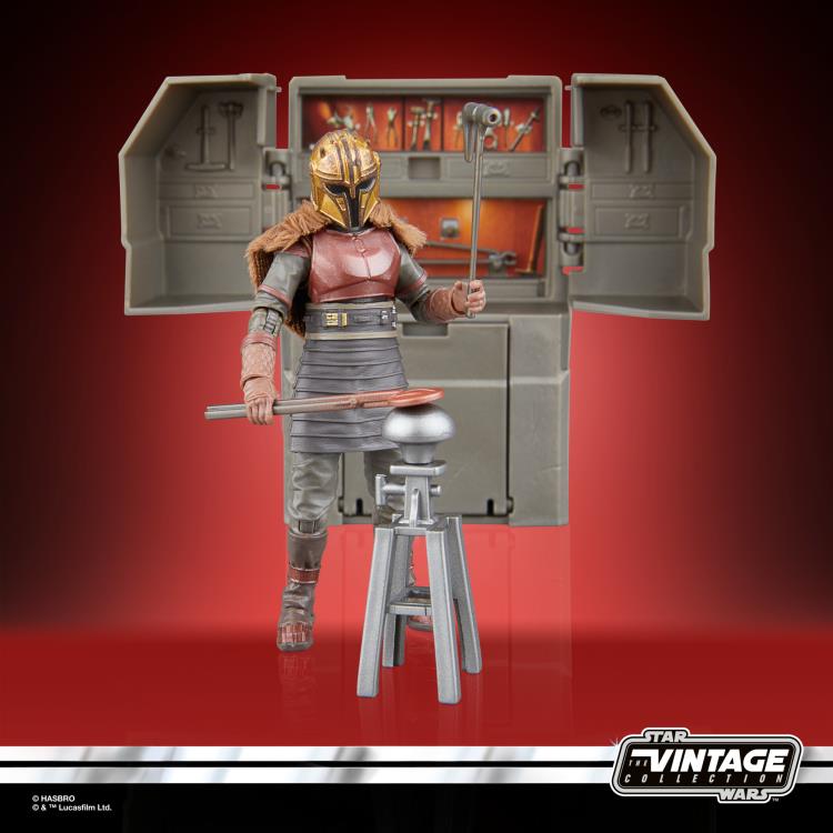 Star Wars: The Vintage Collection The Armorer's Forge Exclusive Playset (The Mandalorian) Gallery Image 12