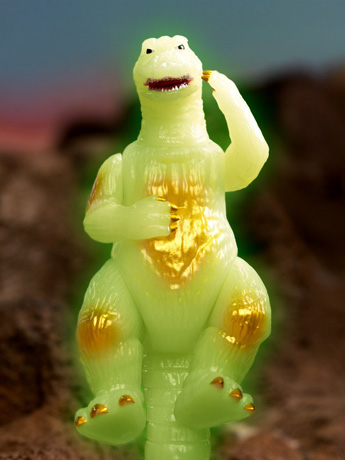 Toho ReAction Godzilla '65 (Victory Celebration - Glow-in-the-Dark) Action Figure Gallery Image 2