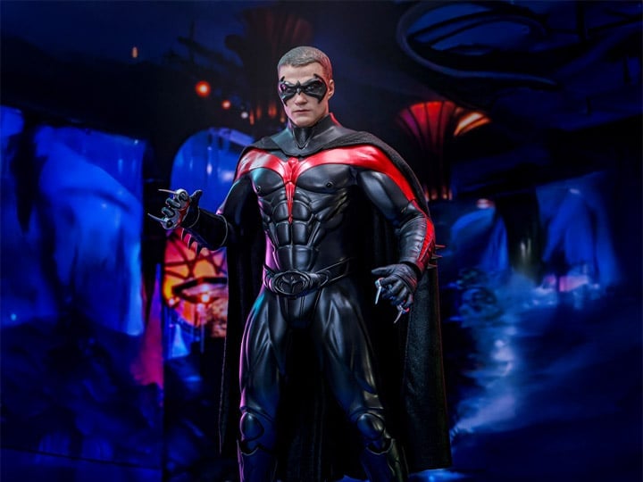 Batman & Robin MMS787 Robin 1/6th Scale Collectible Figure Gallery Image 1