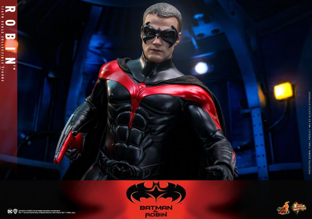 Batman & Robin MMS787 Robin 1/6th Scale Collectible Figure Gallery Image 11