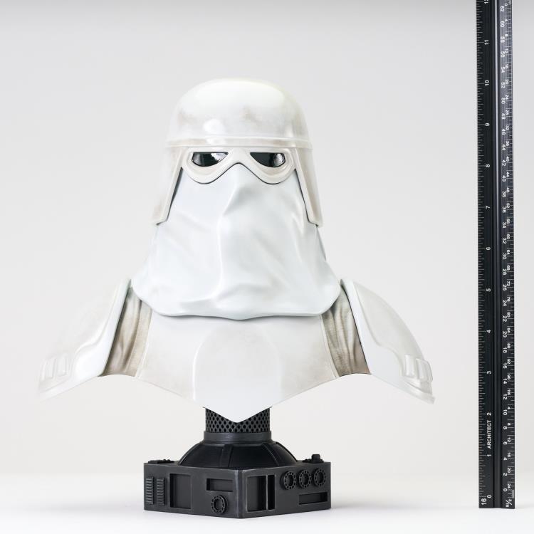 Star Wars: The Empire Strikes Back Legends in 3D Snowtrooper 1/2 Scale Limited Edition Bust Gallery Image 13