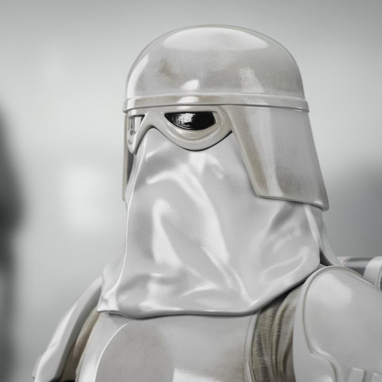 Star Wars: The Empire Strikes Back Legends in 3D Snowtrooper 1/2 Scale Limited Edition Bust Gallery Image 9