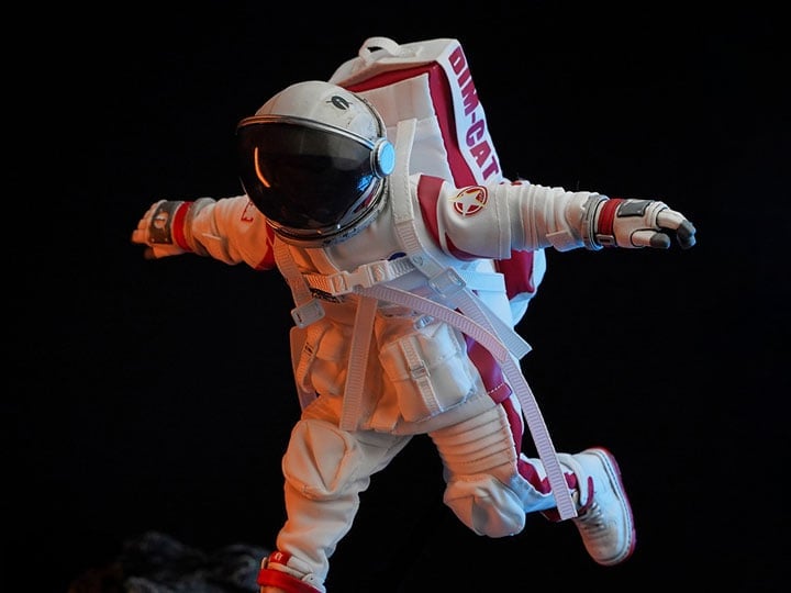 Interstellar Traveler (Regular White Ver.) 1/12 Scale Action Figure Gallery Image 1
