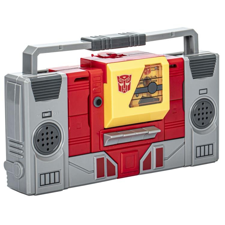 Transformers Retro G1 40th Anniversary Blaster & Steeljaw Exclusive Action Figure Set Gallery Image 4