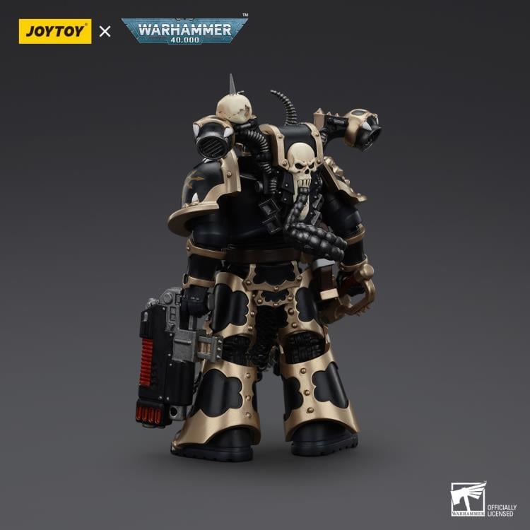 Warhammer 40K Chaos Space Marines Black Legion Chosen with Combi-Weapon and Chainsword 1/18 Scale Action Figure Gallery Image 6