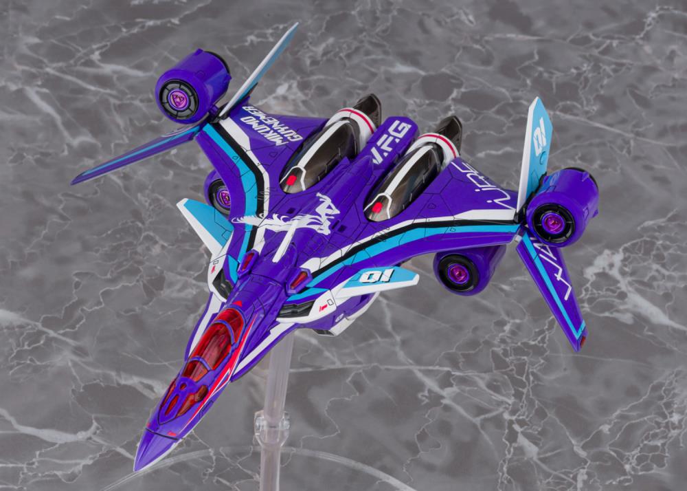 Macross Delta V.F.G. VF-31J Siegfried Mikumo Guynemer Model Kit Gallery Image 18