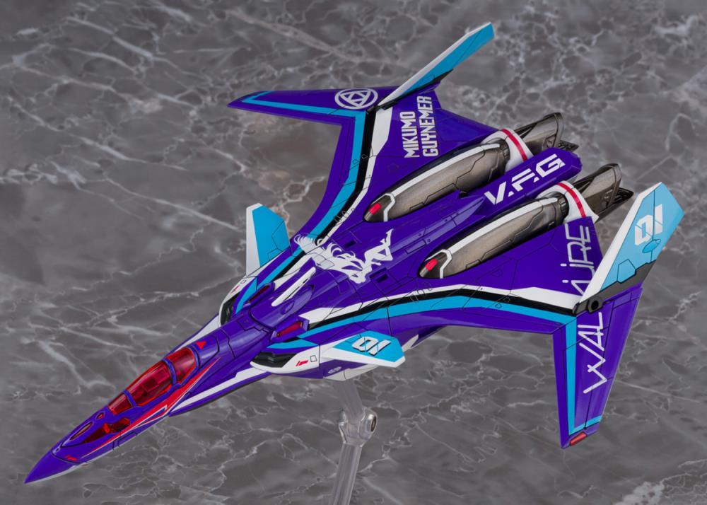 Macross Delta V.F.G. VF-31J Siegfried Mikumo Guynemer Model Kit Gallery Image 17